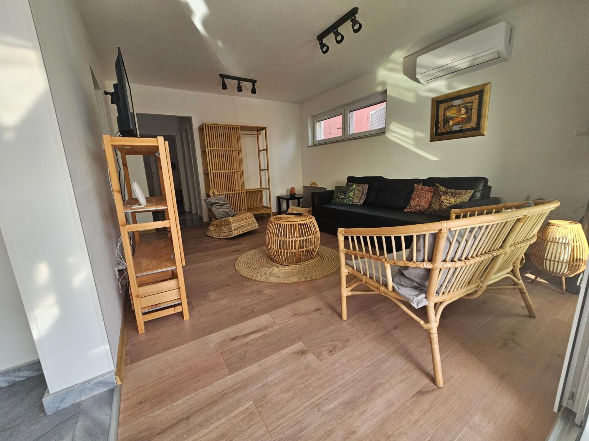 Vila Regina Apartment Rex With Swimming Pool Jezera Dış mekan fotoğraf