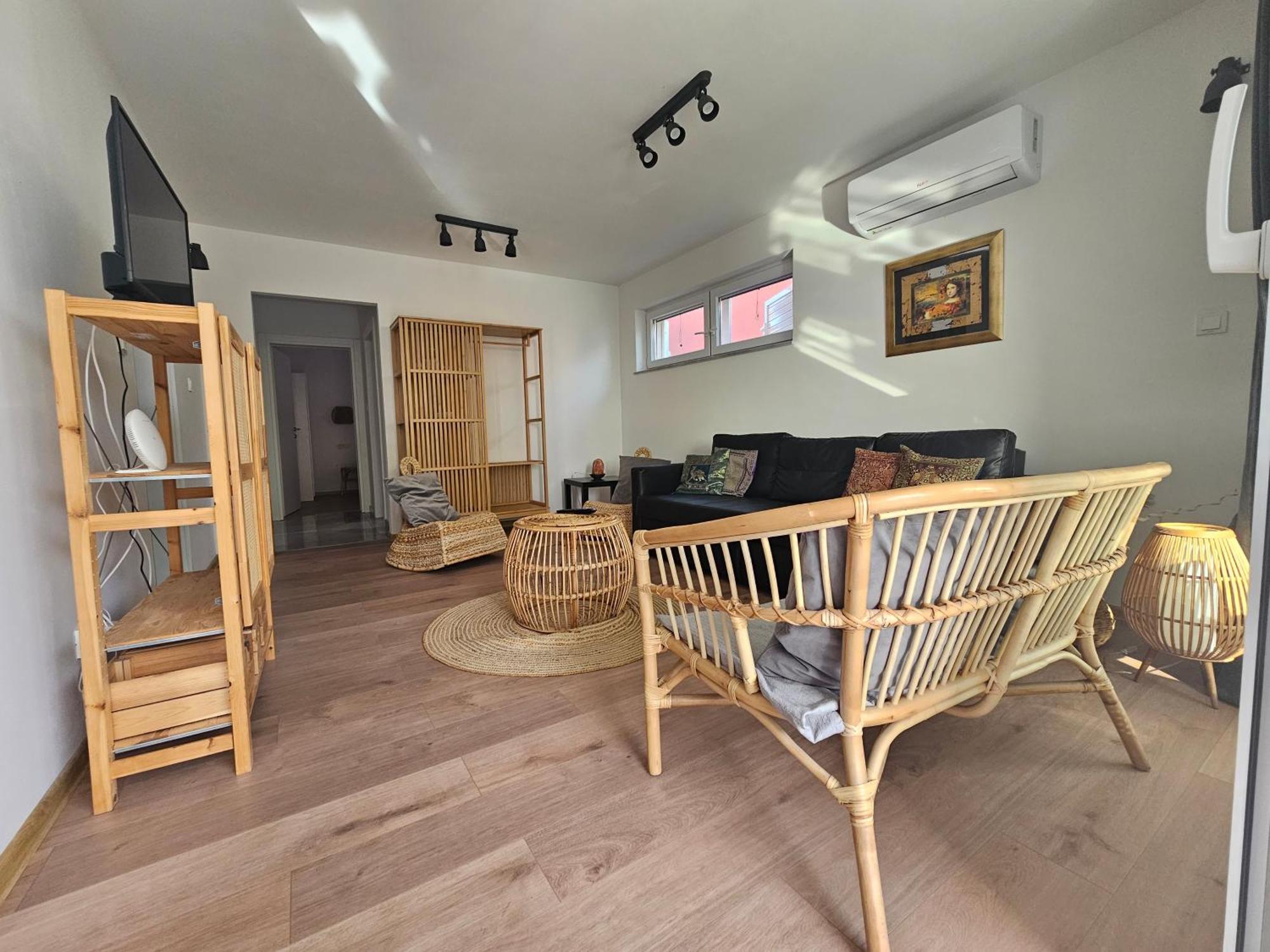 Vila Regina Apartment Rex With Swimming Pool Jezera Dış mekan fotoğraf