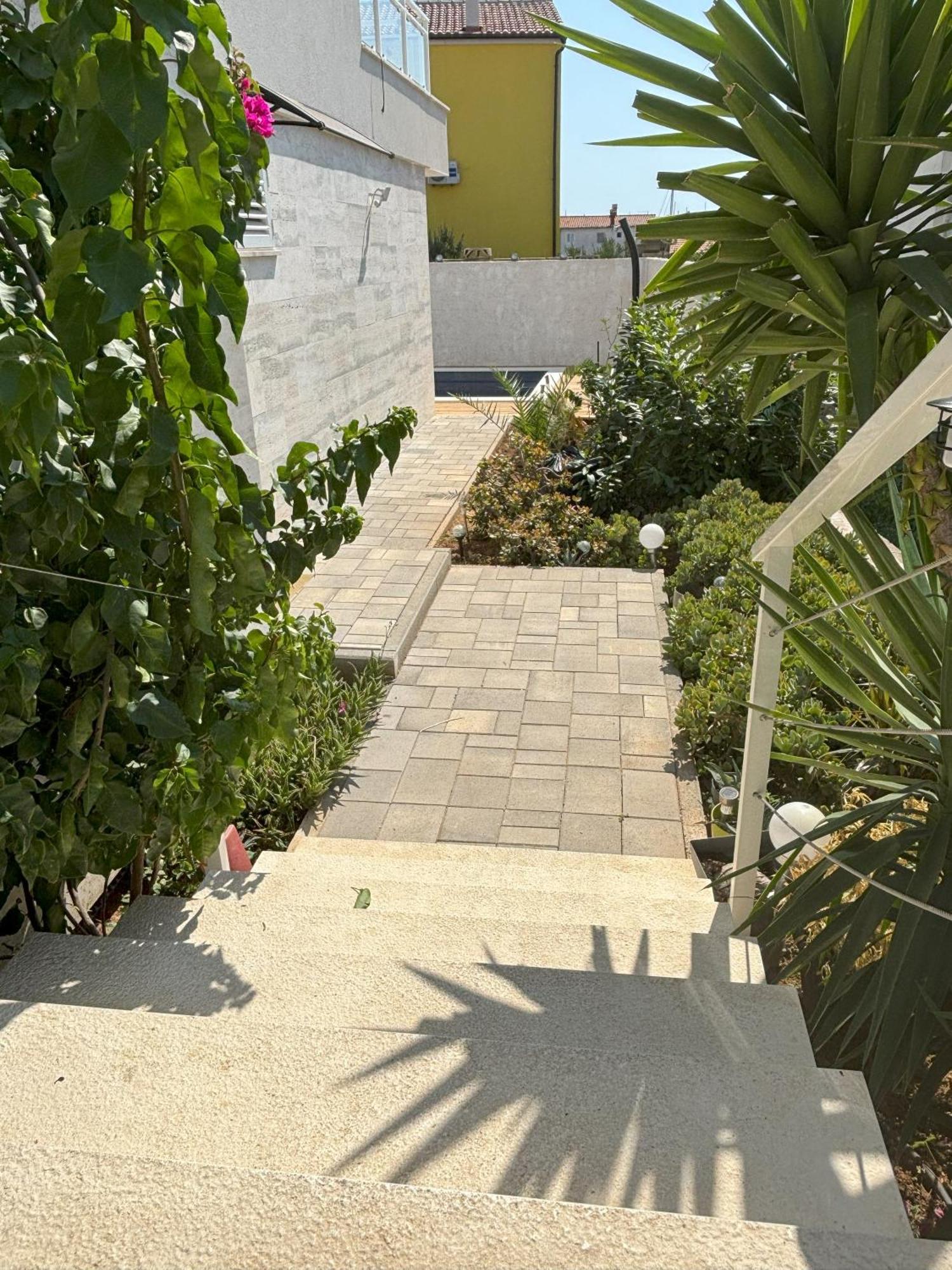 Vila Regina Apartment Rex With Swimming Pool Jezera Dış mekan fotoğraf