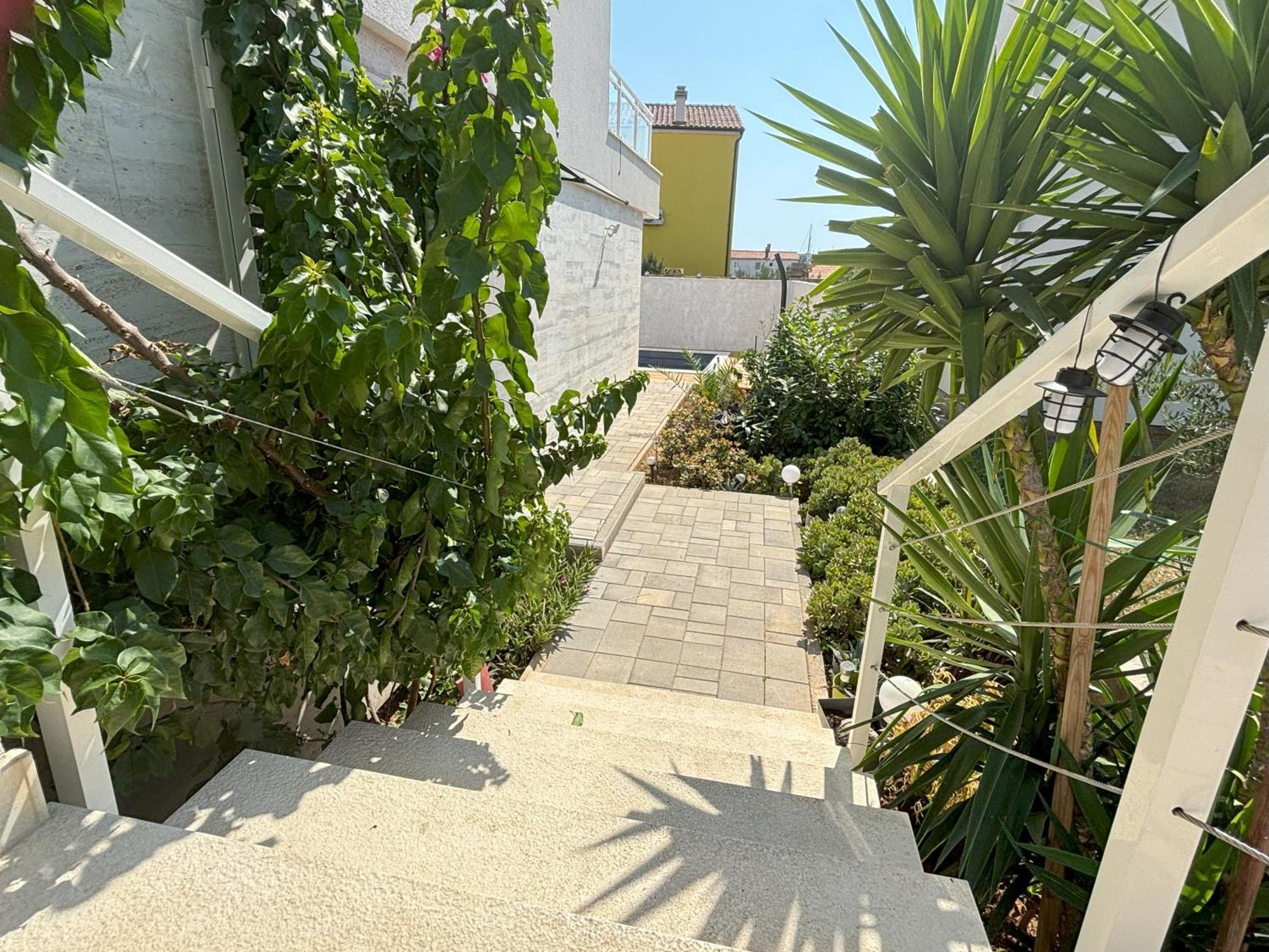 Vila Regina Apartment Rex With Swimming Pool Jezera Dış mekan fotoğraf