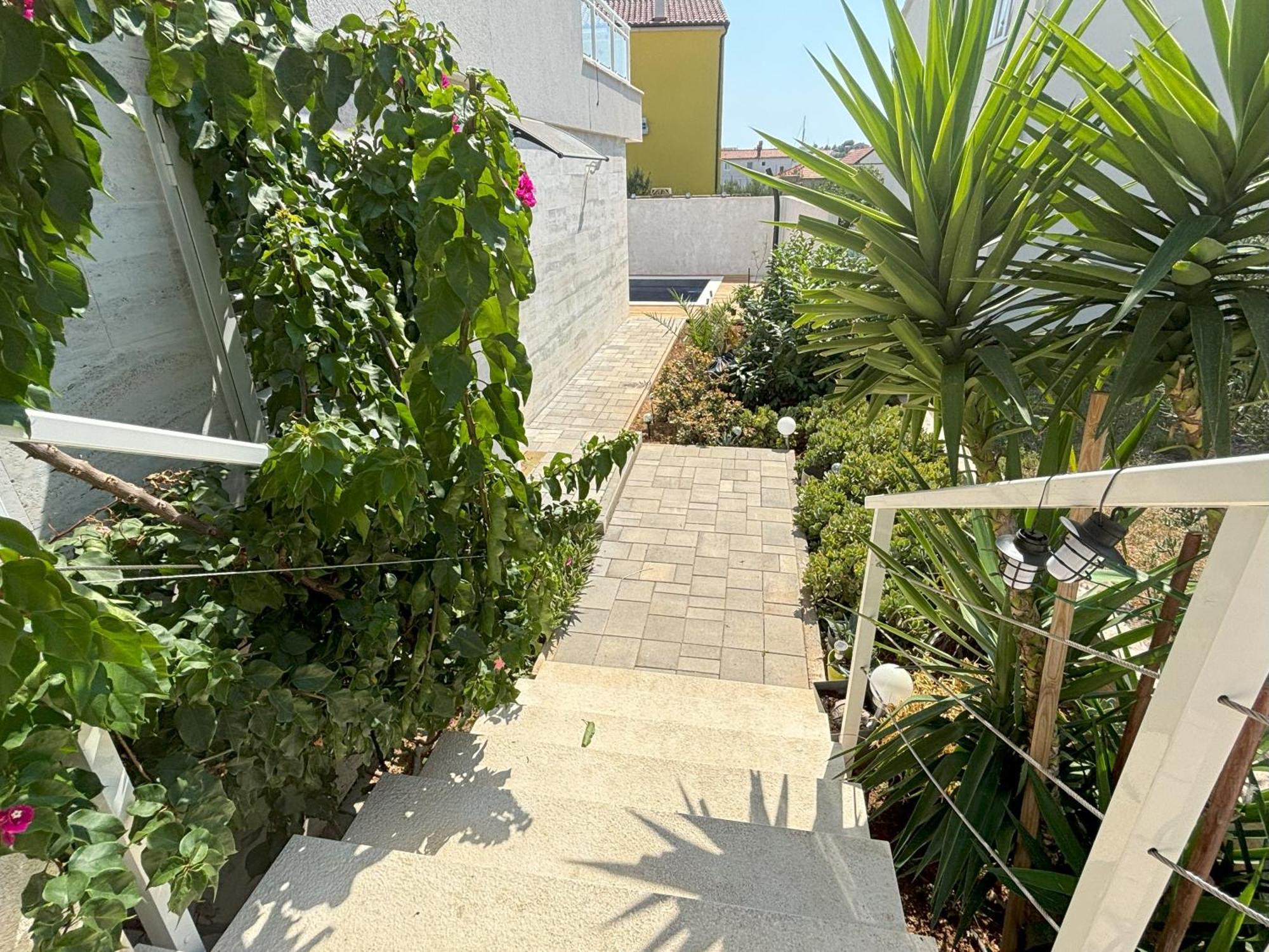 Vila Regina Apartment Rex With Swimming Pool Jezera Dış mekan fotoğraf